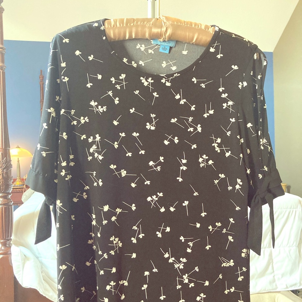 Wonderful Blouse - can be worn to work or date!